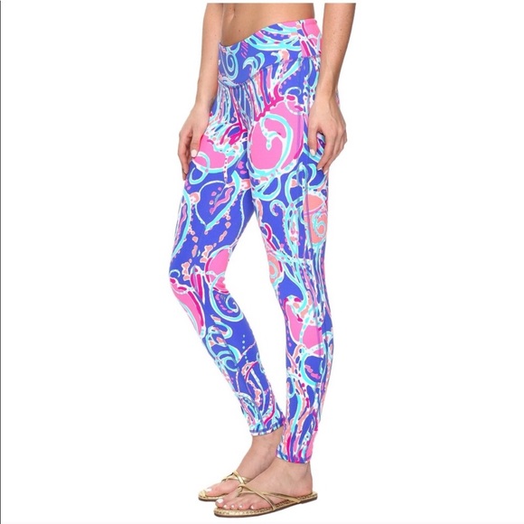 Lilly Pulitzer Pants - Lilly Pulitzer Luxletic Weekender Leggings